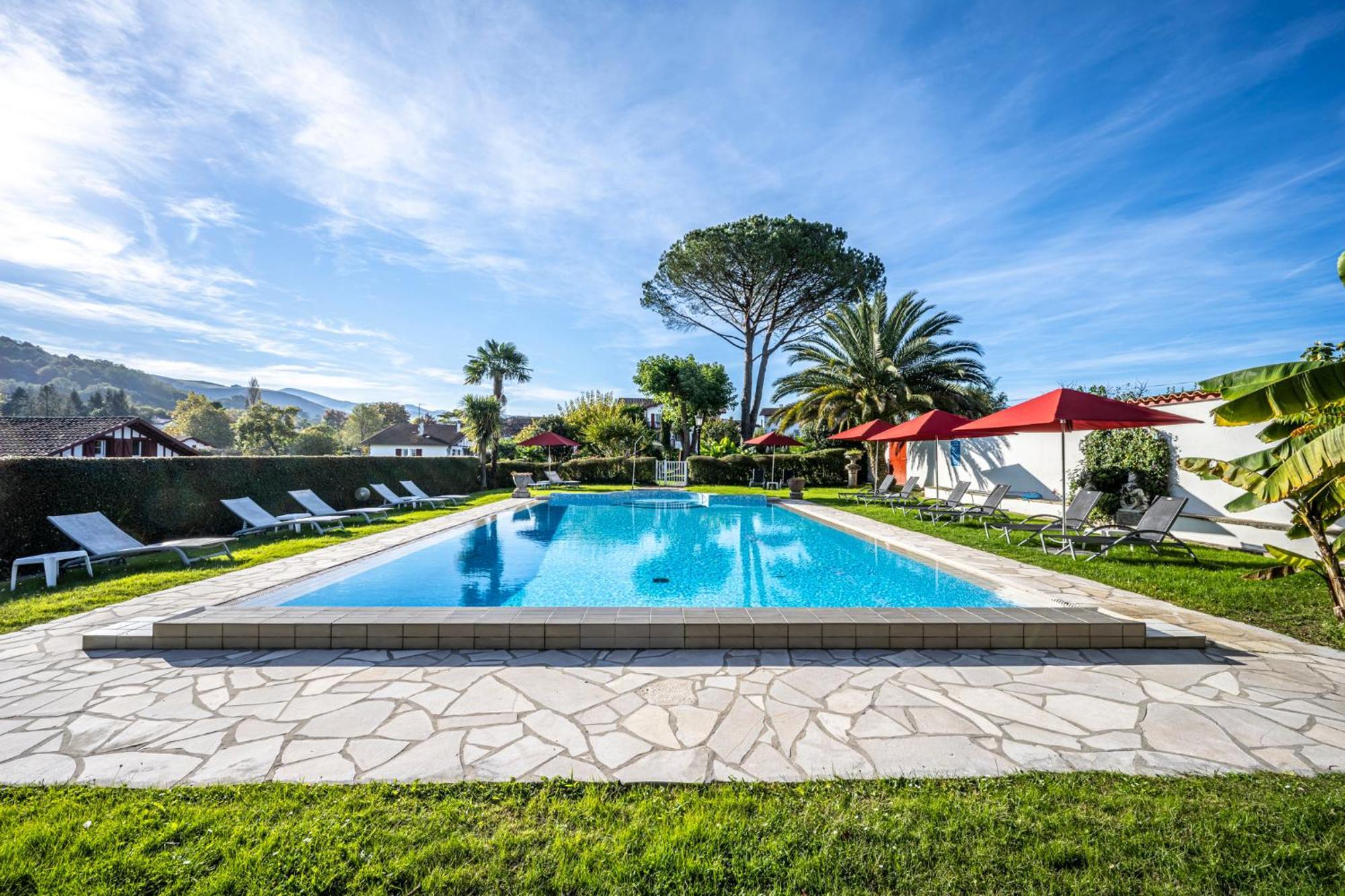 Hotel Ithurria - Teritoria Ainhoa Bagian luar foto