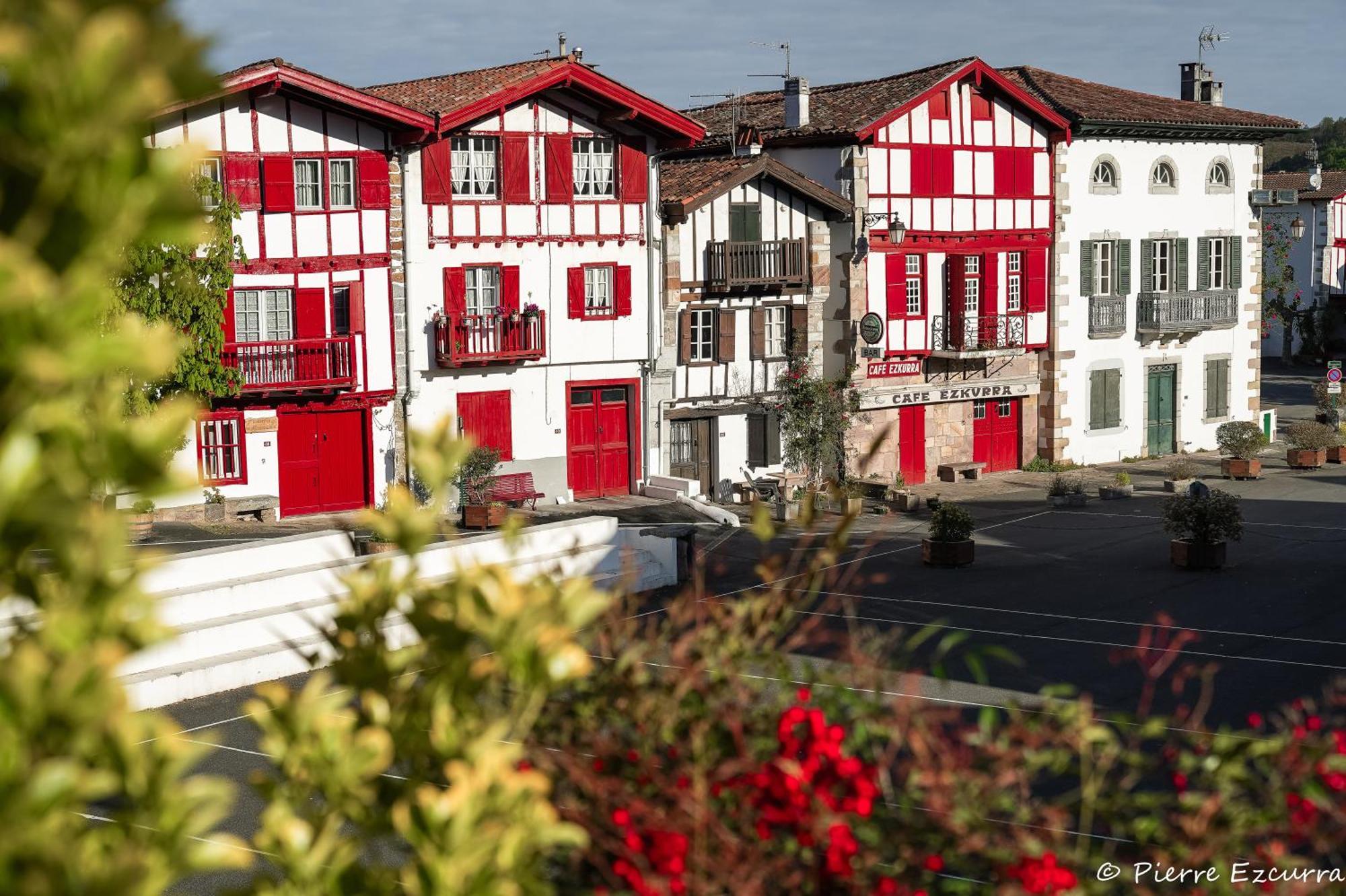 Hotel Ithurria - Teritoria Ainhoa Bagian luar foto